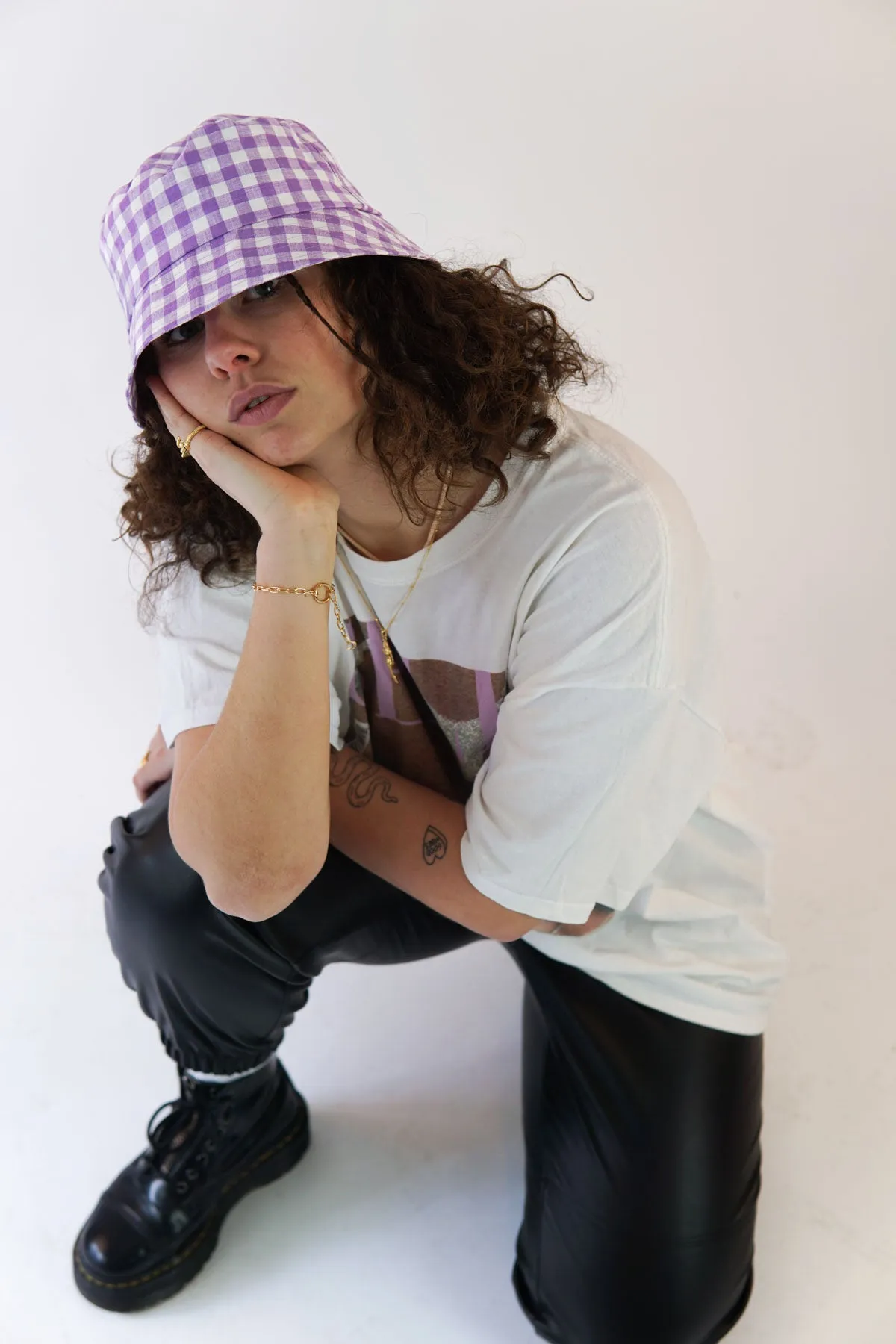 Check mate lilac bucket hat